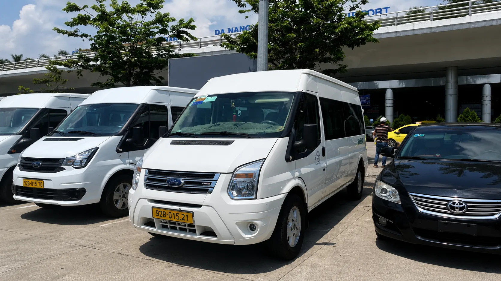 16 Seater Private Car from Hoi An to Hue